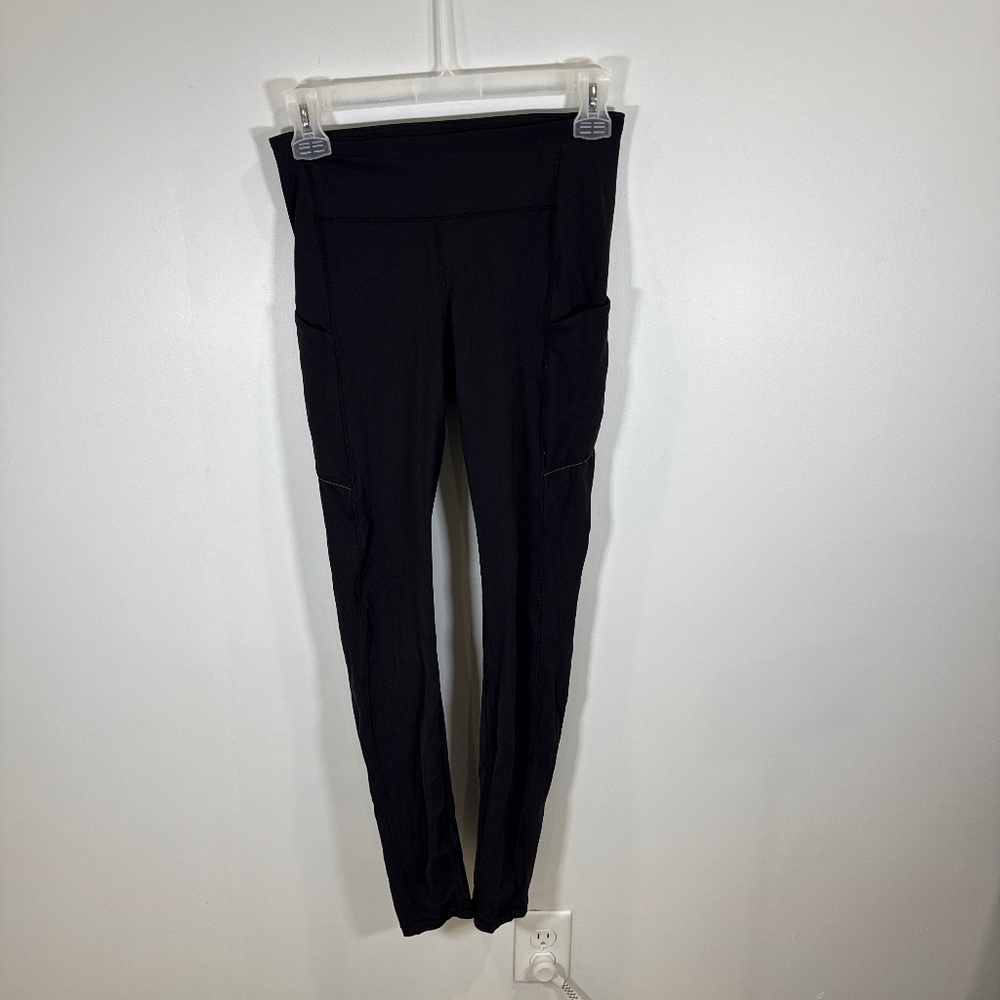 Women’s lululemon black tight fit pants